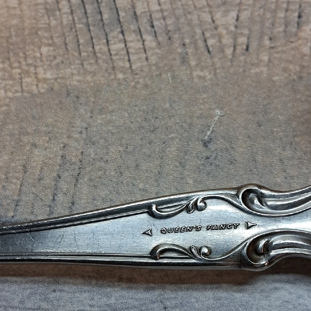 Lyons Stainless Queens Fancy Pattern Serving Spoon